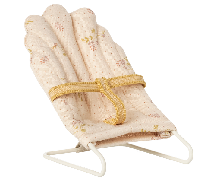 Maileg Miniature Mouse My Babysitter – Off White