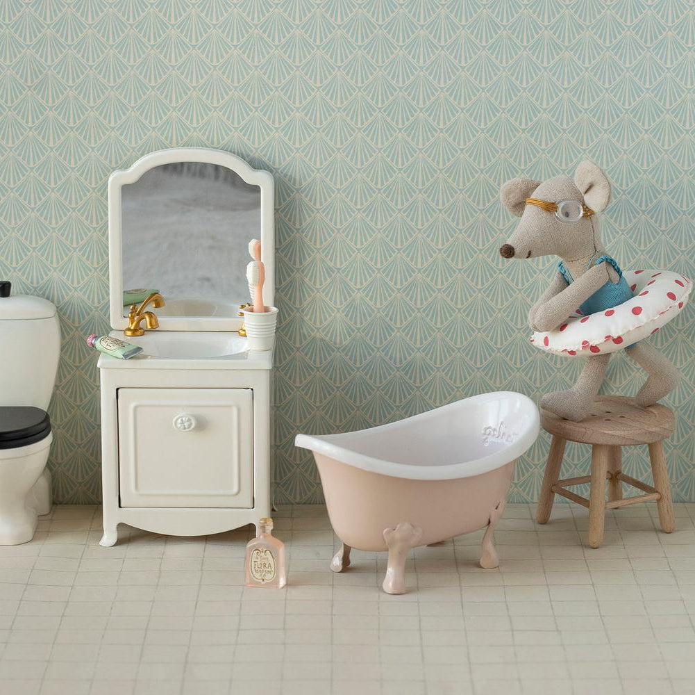 Maileg Miniature Mouse Bathtub – Rose
