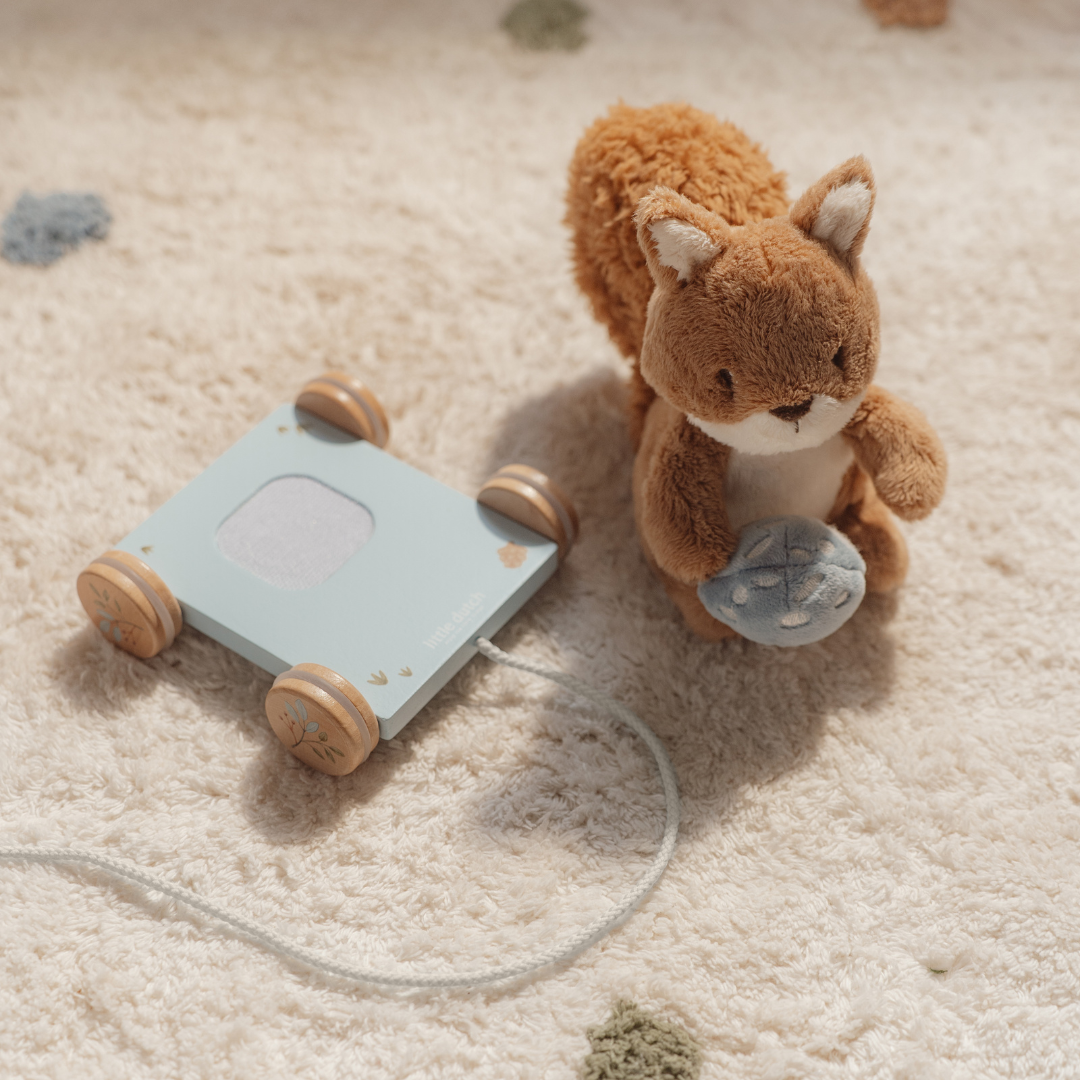 Little Dutch Pull Along Squirrel – Forest Friends