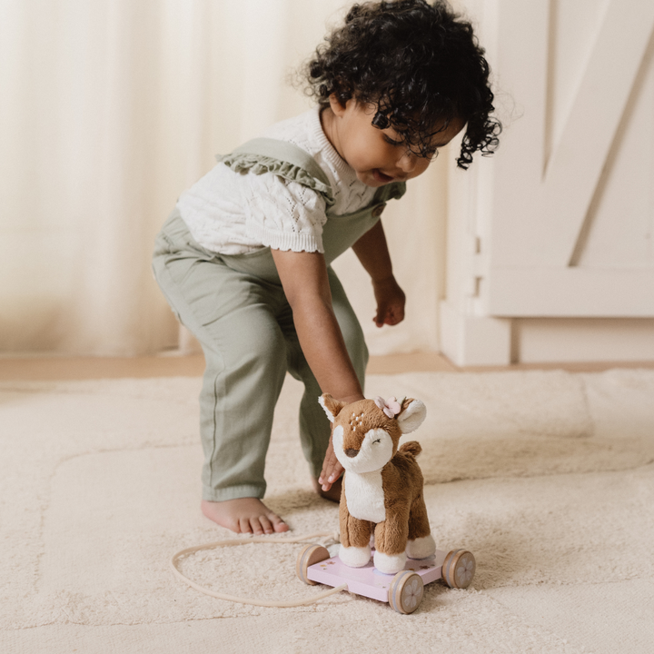 Little Dutch Pull Along Deer – Fairy Garden
