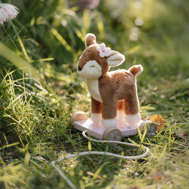 Little Dutch Pull Along Deer – Fairy Garden