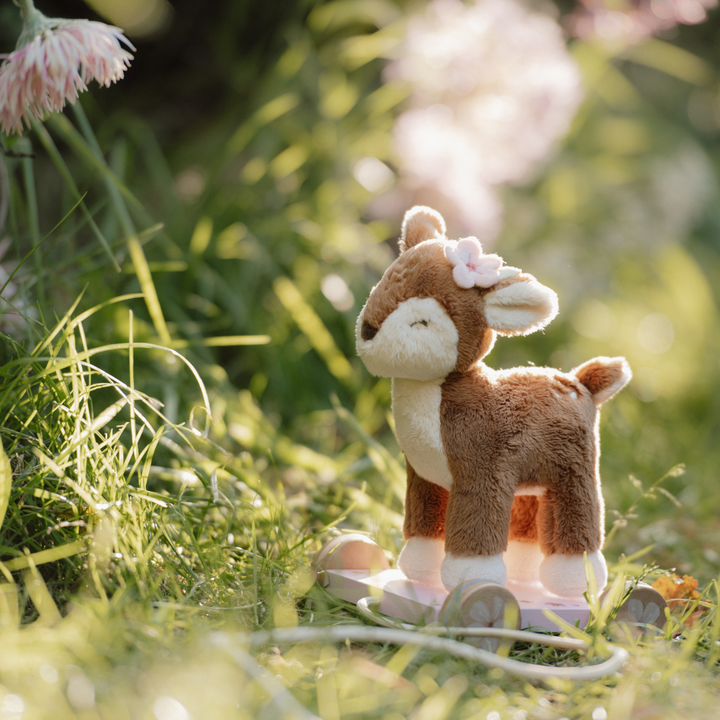 Little Dutch Pull Along Deer – Fairy Garden