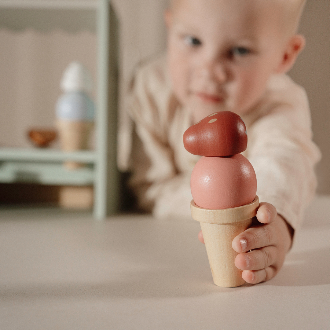 Little Dutch Wooden Ice Cream Shop