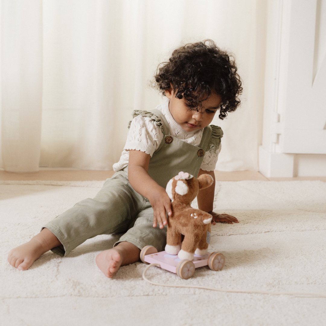 Little Dutch Pull Along Deer – Fairy Garden