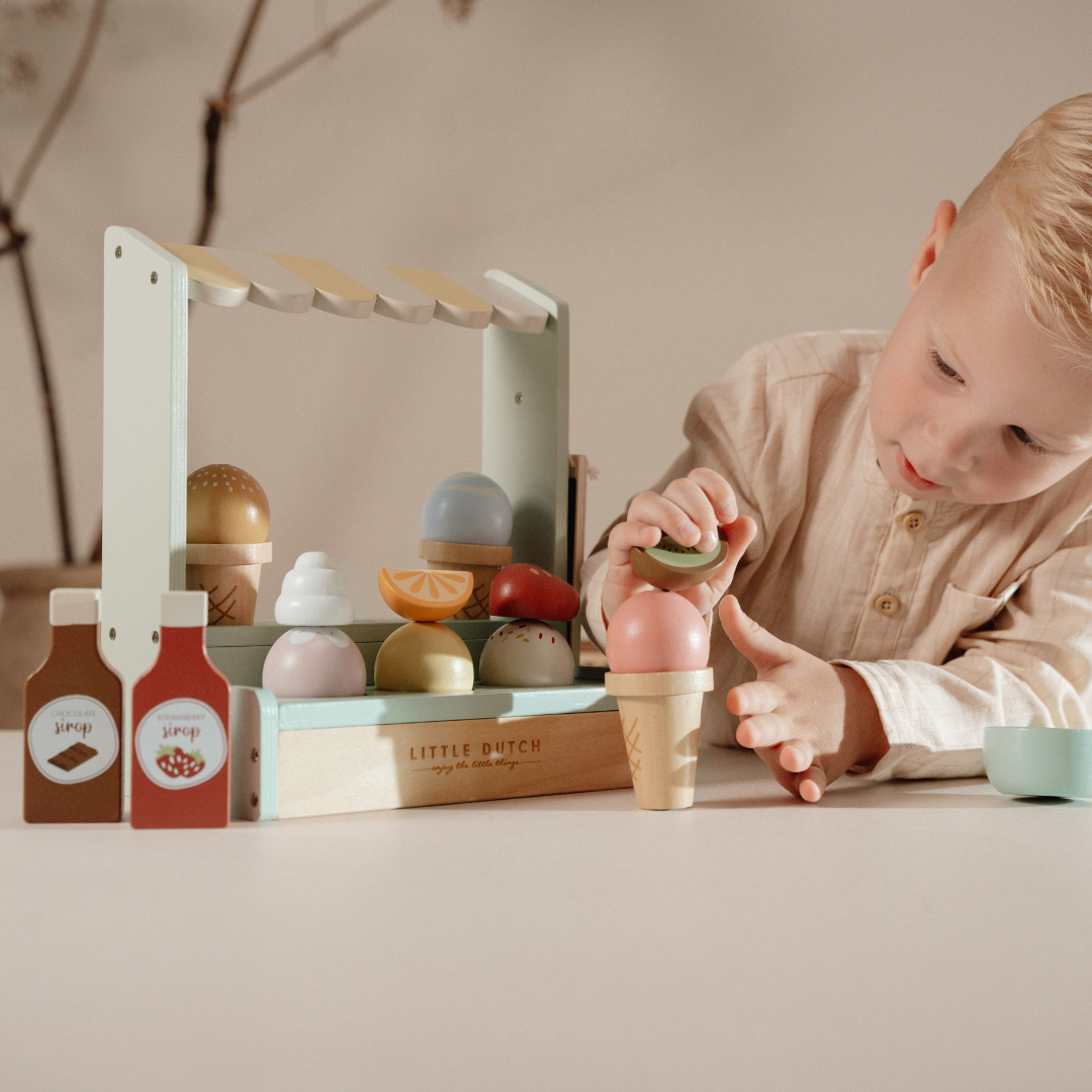 Little Dutch Wooden Ice Cream Shop