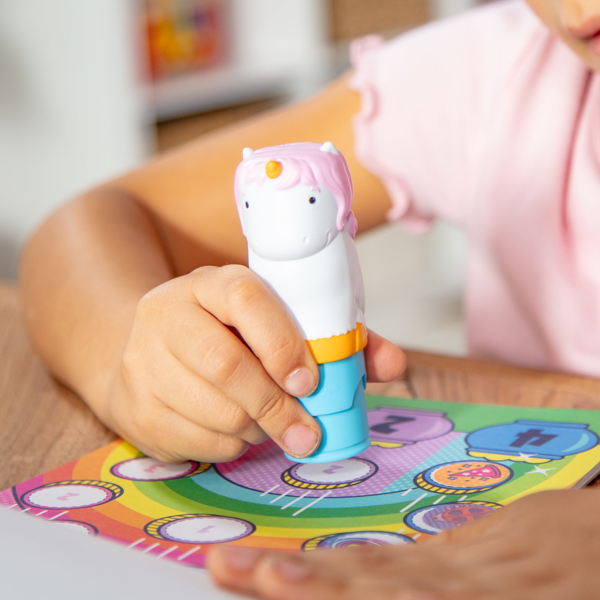 Melissa & Doug Sticker WOW!™ Activity Pad & Sticker Stamper – Unicorn