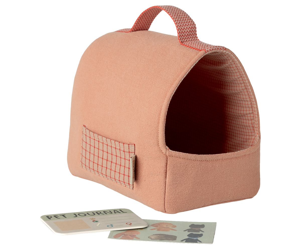 Maileg Pet Carrier – Coral