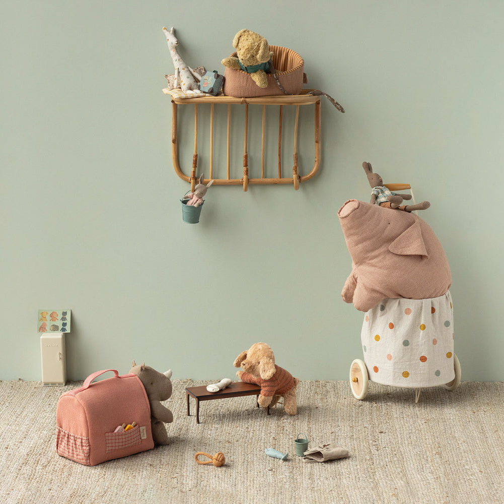 Maileg Pet Carrier – Coral