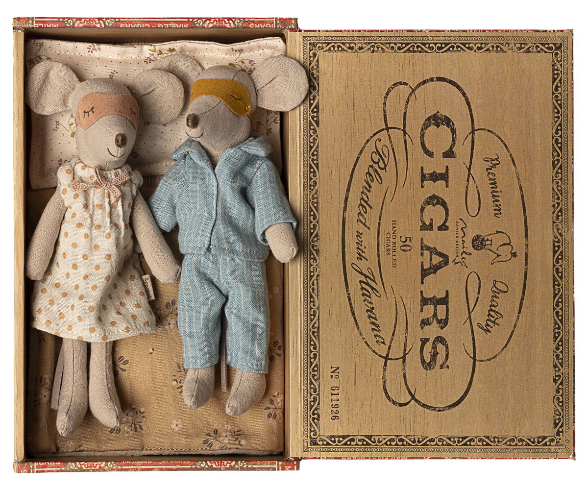 Maileg Mum & Dad Mice in Cigar Box