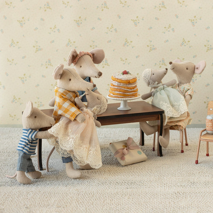 Maileg Baby Mouse in Gown – Powder
