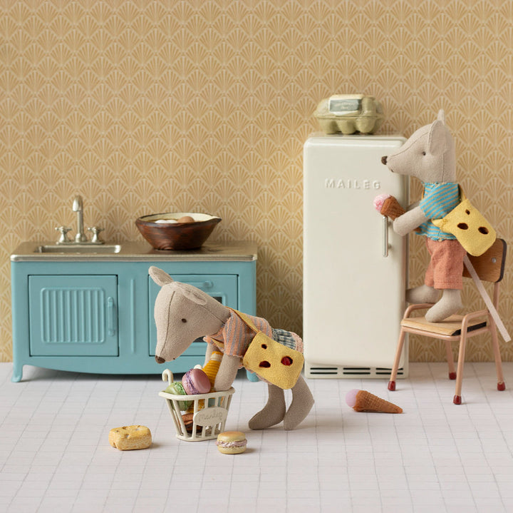 Maileg Mouse Clothes &amp; Bag – Little Sister