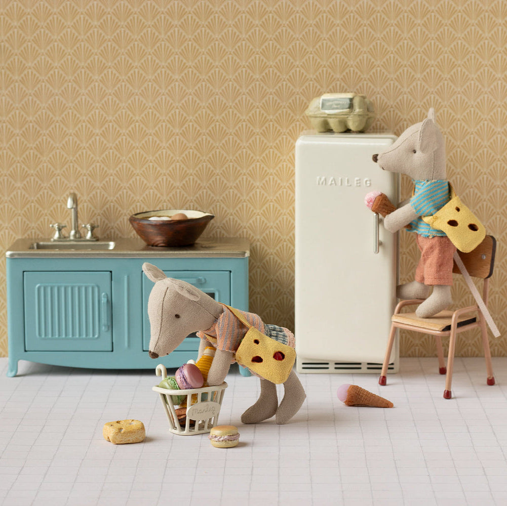 Maileg Mouse Clothes &amp; Bag – Little Brother
