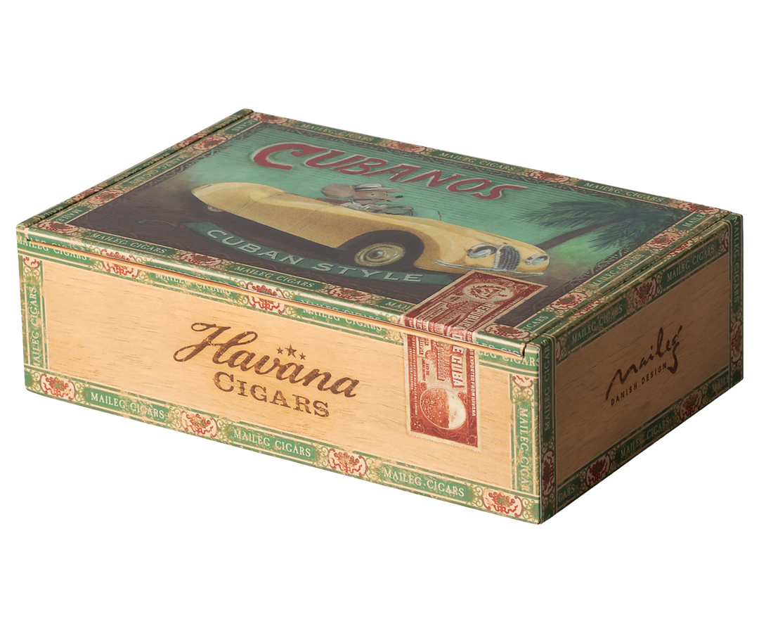 Maileg Grandma &amp; Grandpa in Cigar Box