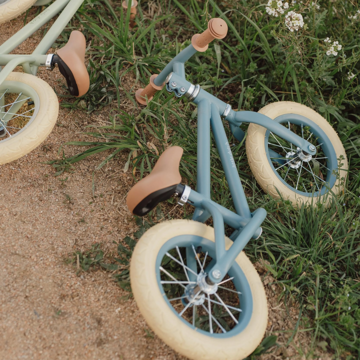 Little Dutch Balance Bike – Matt Blue