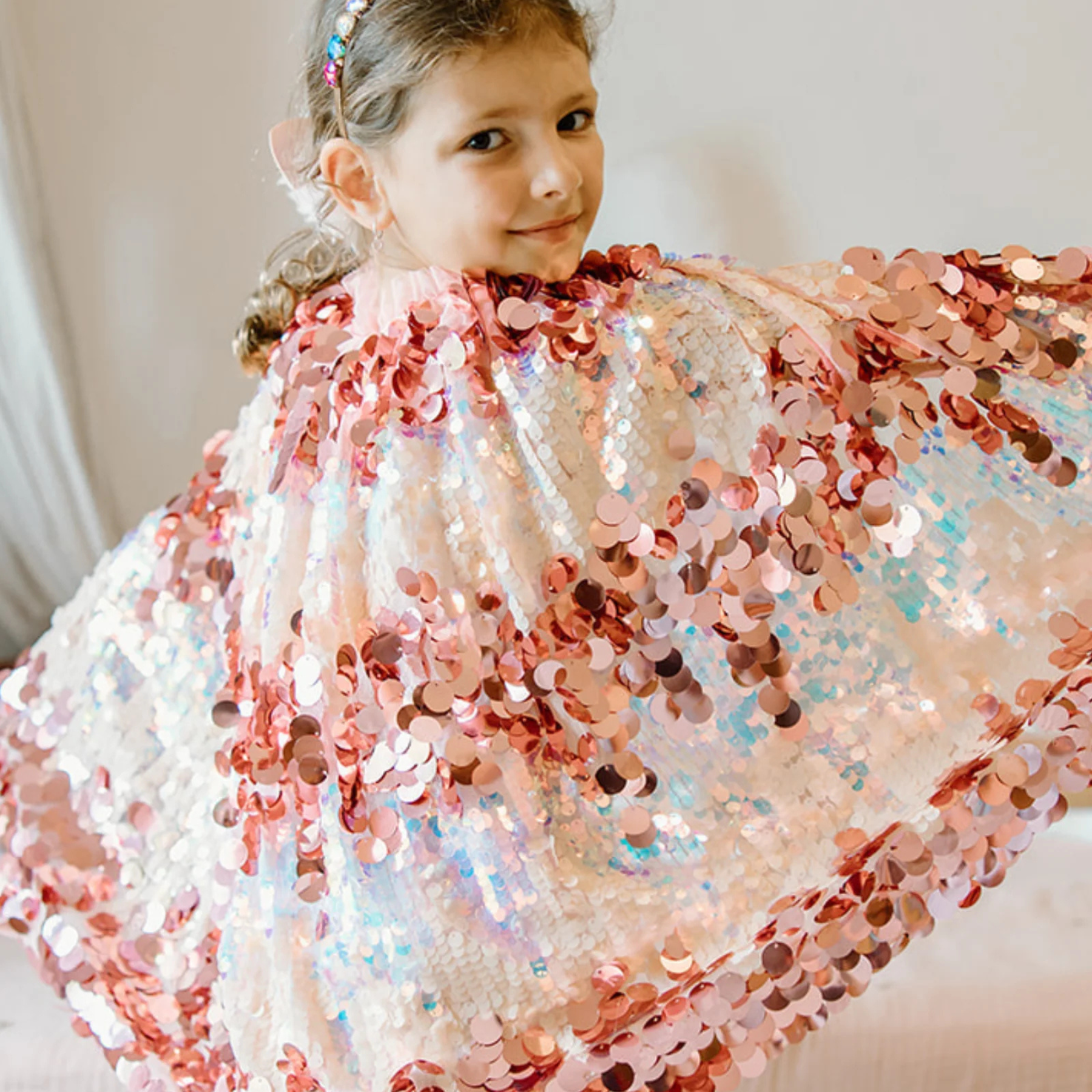 Great Pretenders The 5th Avenue Paillette Cape – Gold & Light Pink