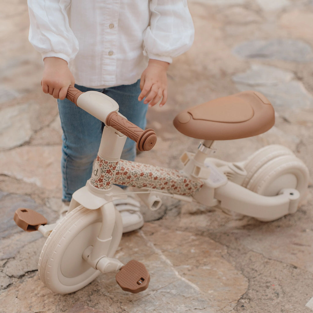 Little Dutch 4-in-1 Tricycle – Sunny Flowers