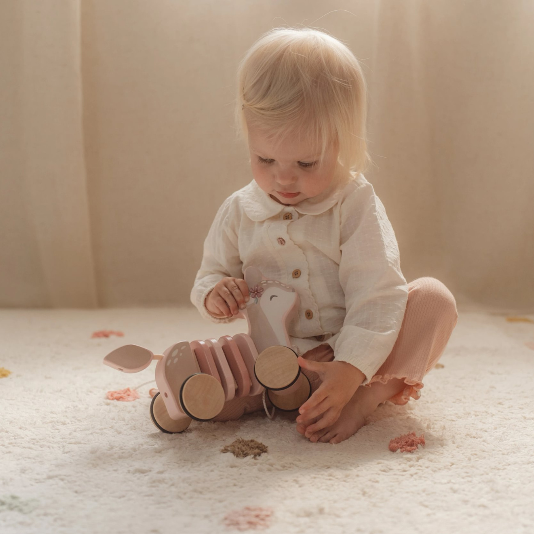 Little Dutch Wiggle Pull-Along Deer – Fairy Garden