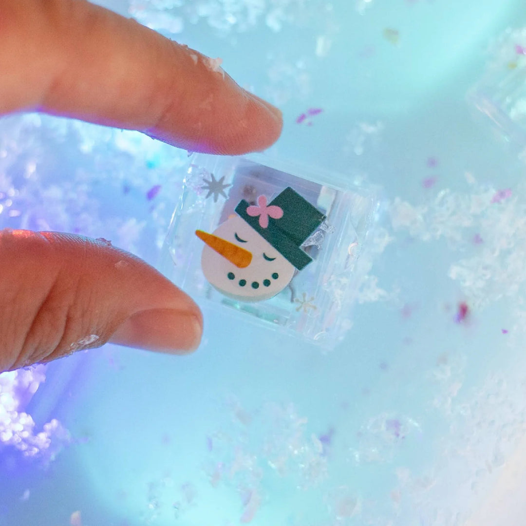 Glo Pals® Water Activated Light-Up Cubes – Winter (6 Pack)