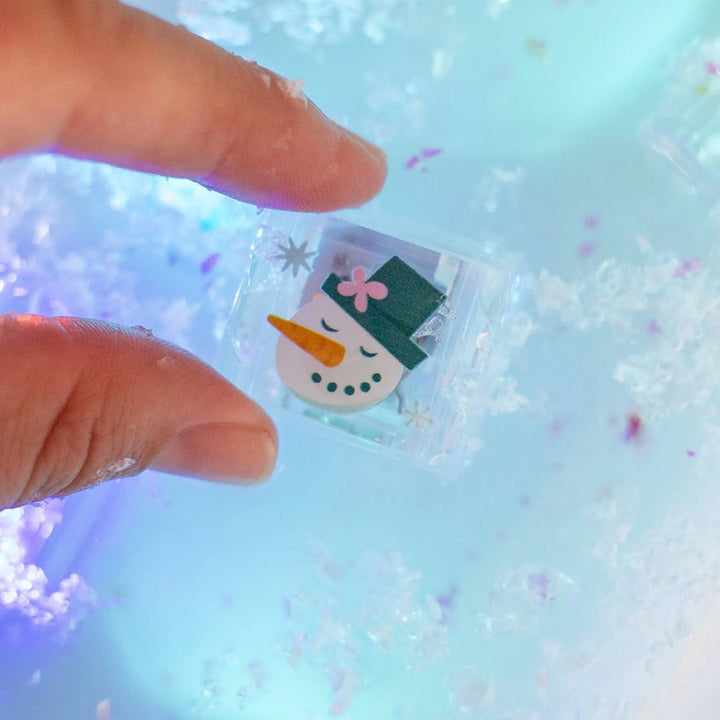 Glo Pals® Water Activated Light-Up Cubes – Winter (6 Pack)