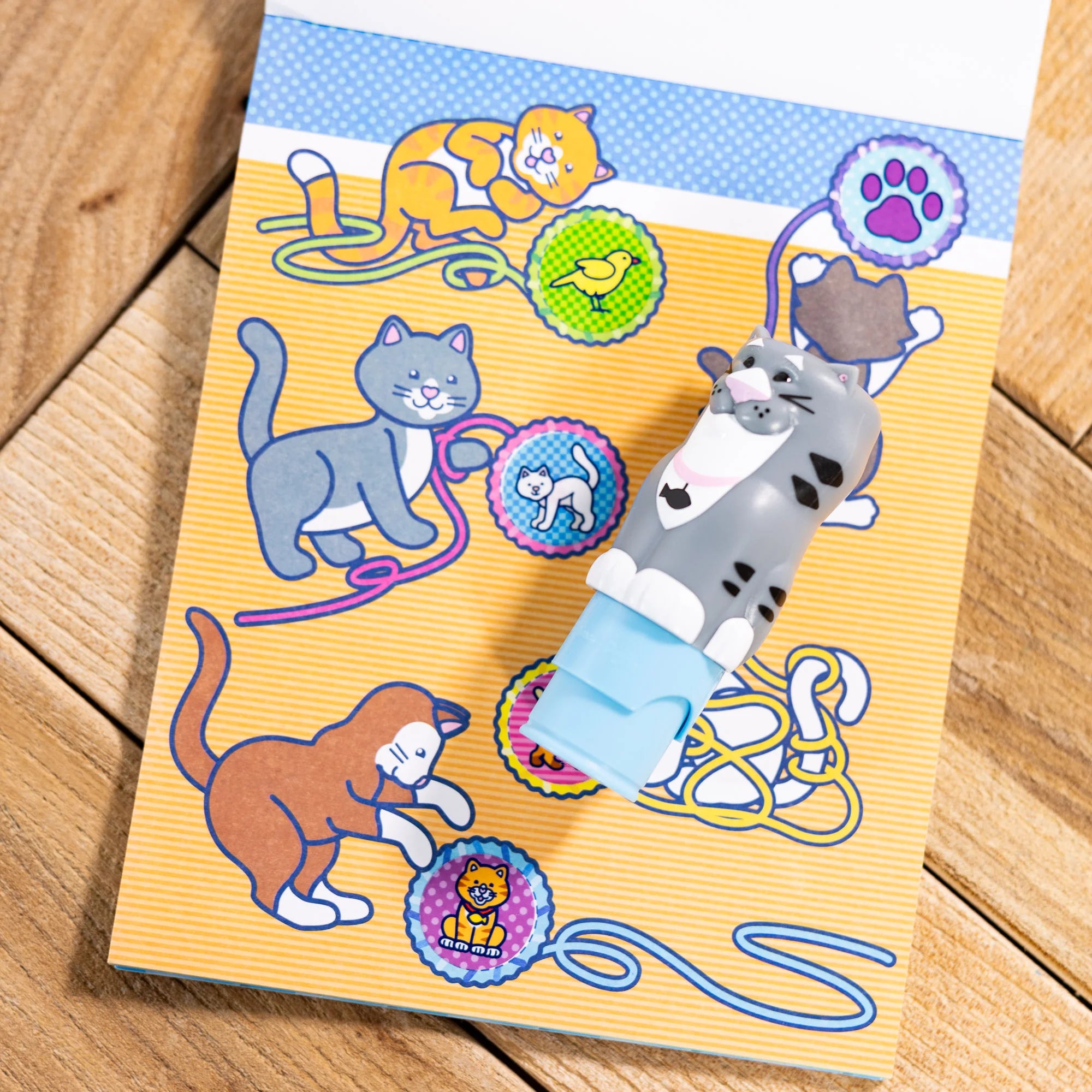 Melissa & Doug Sticker WOW!™ Activity Pad & Sticker Stamper – Cat