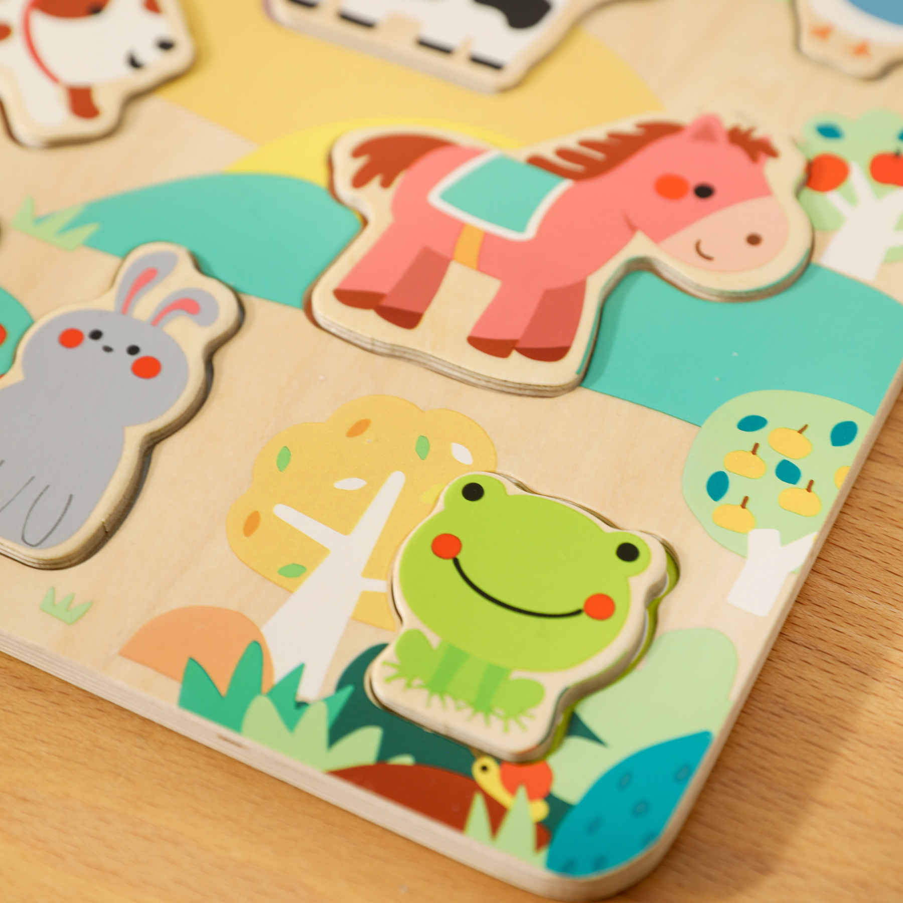 Classic World Wooden Puzzle – Farm