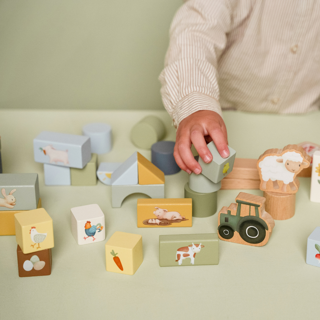 Little Dutch Wooden Building Blocks in Barrel – Little Farm