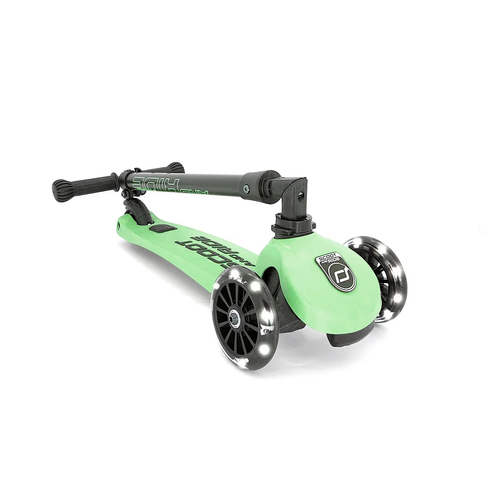 Scoot And Ride Highwaykick 3 LED Glow Scooter – Kiwi