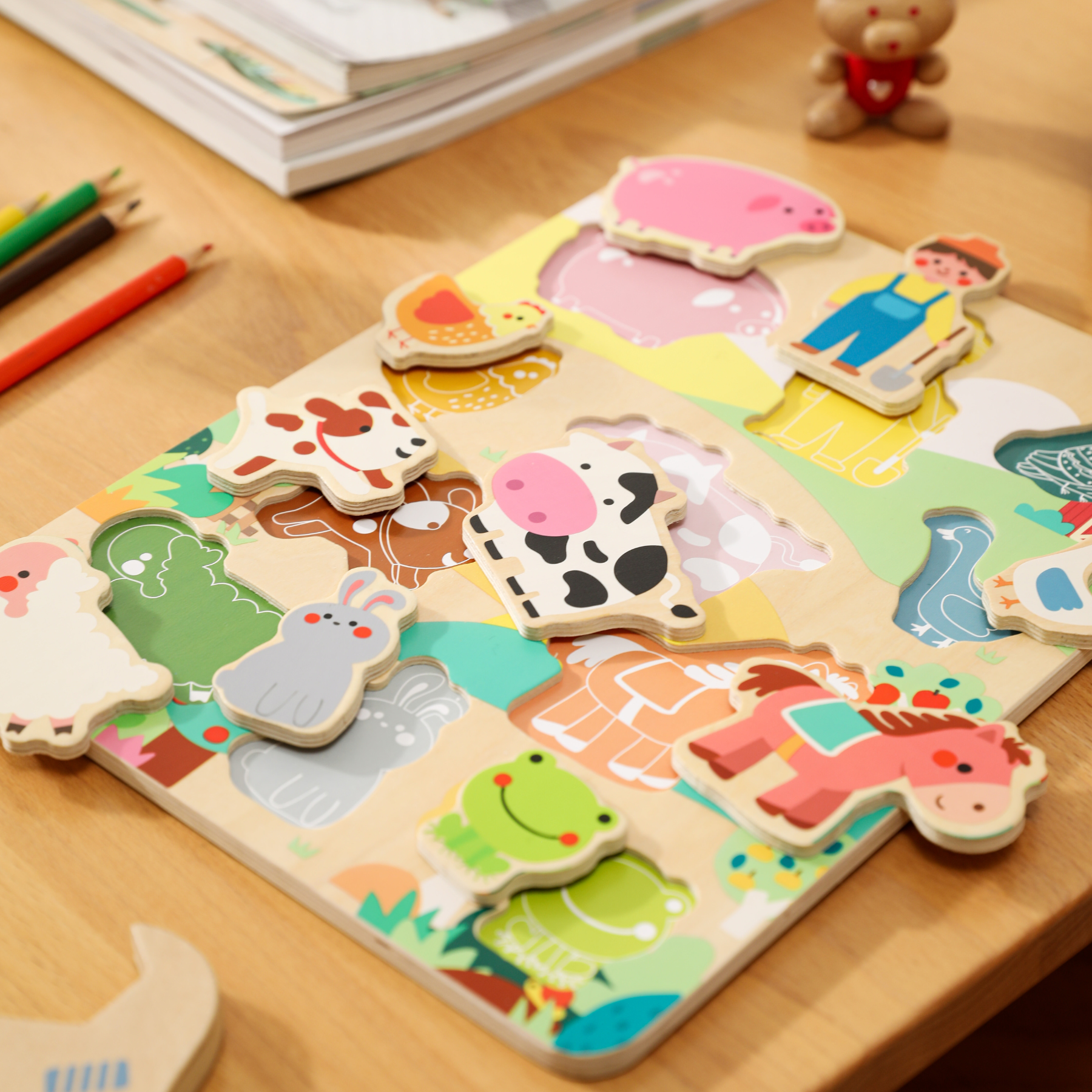 Classic World Wooden Puzzle – Farm