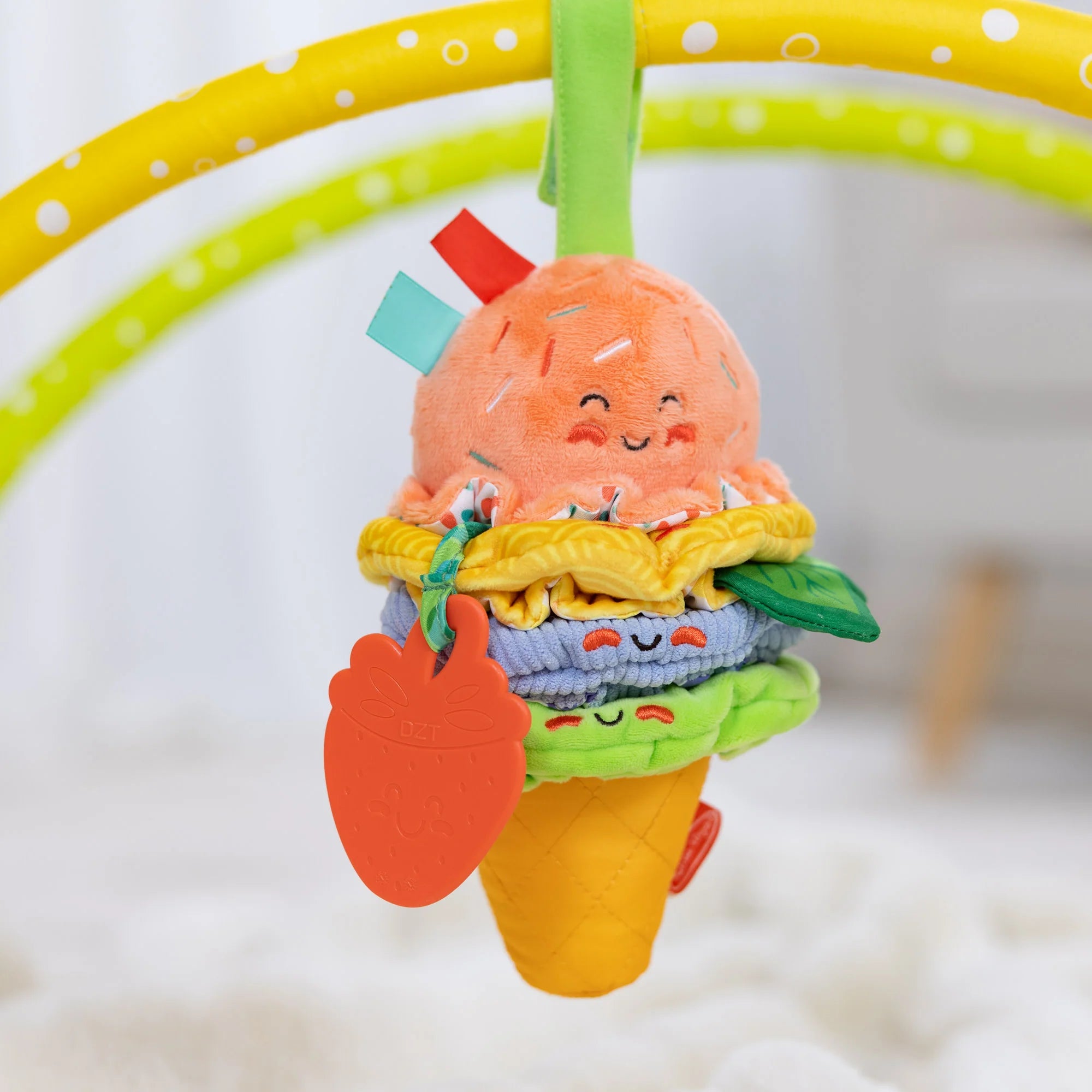 Melissa & Doug Ice Cream Take-Along Toy