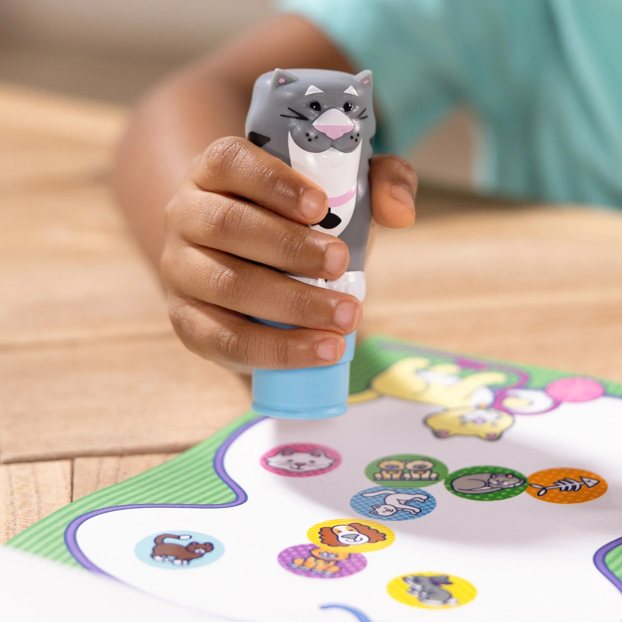 Melissa & Doug Sticker WOW!™ Activity Pad & Sticker Stamper – Cat