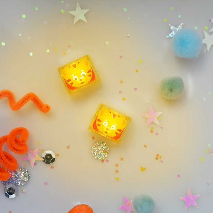 Glo Pals® Water Activated Light-Up Cubes – Daniel Tiger (4 Pack)