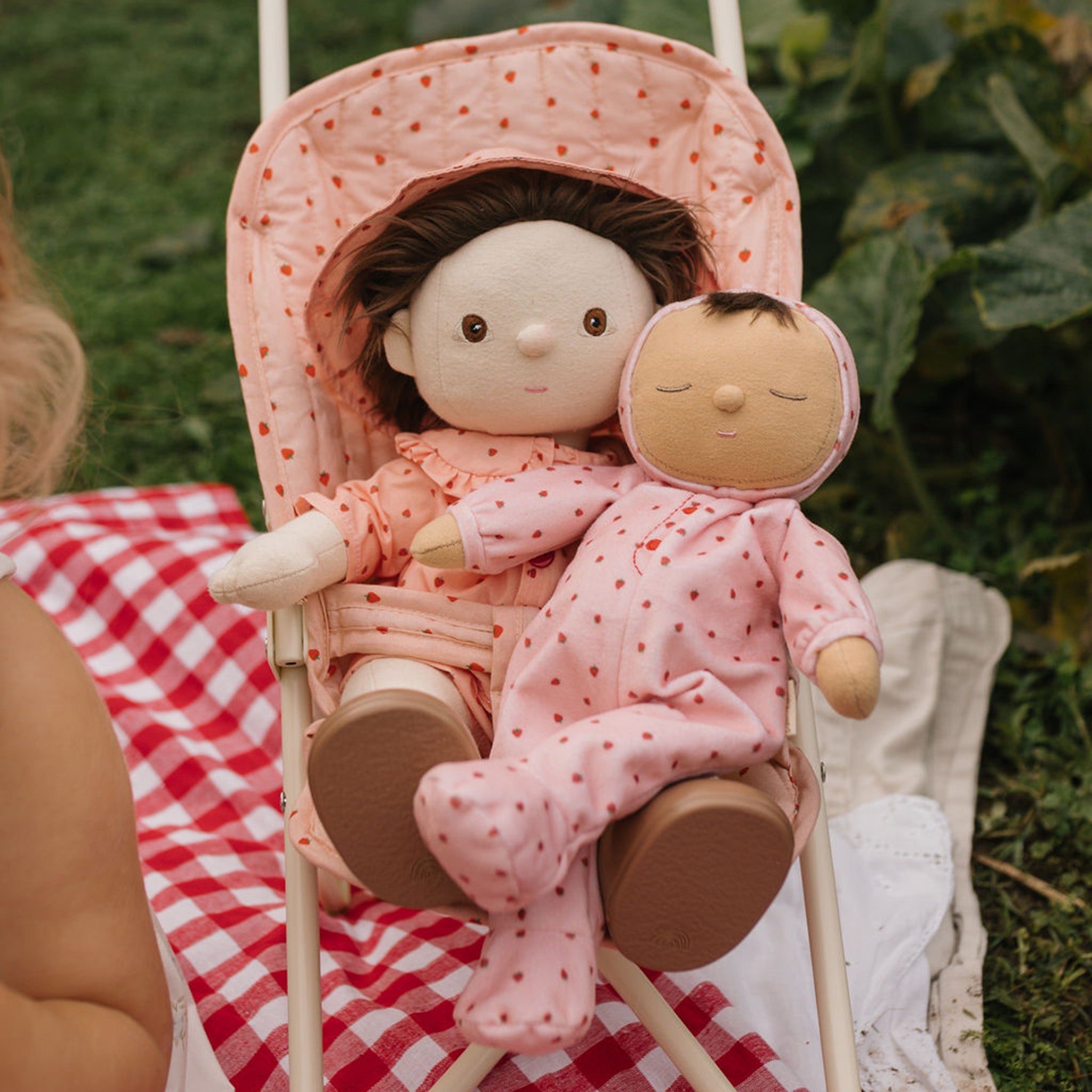 Olli Ella Dozy Dinkum Doll – Strawberry Pip