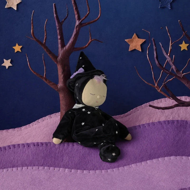 Olli Ella Holiday Hollow Dozy Dinkum Doll – Willa Witch (Limited Edition)