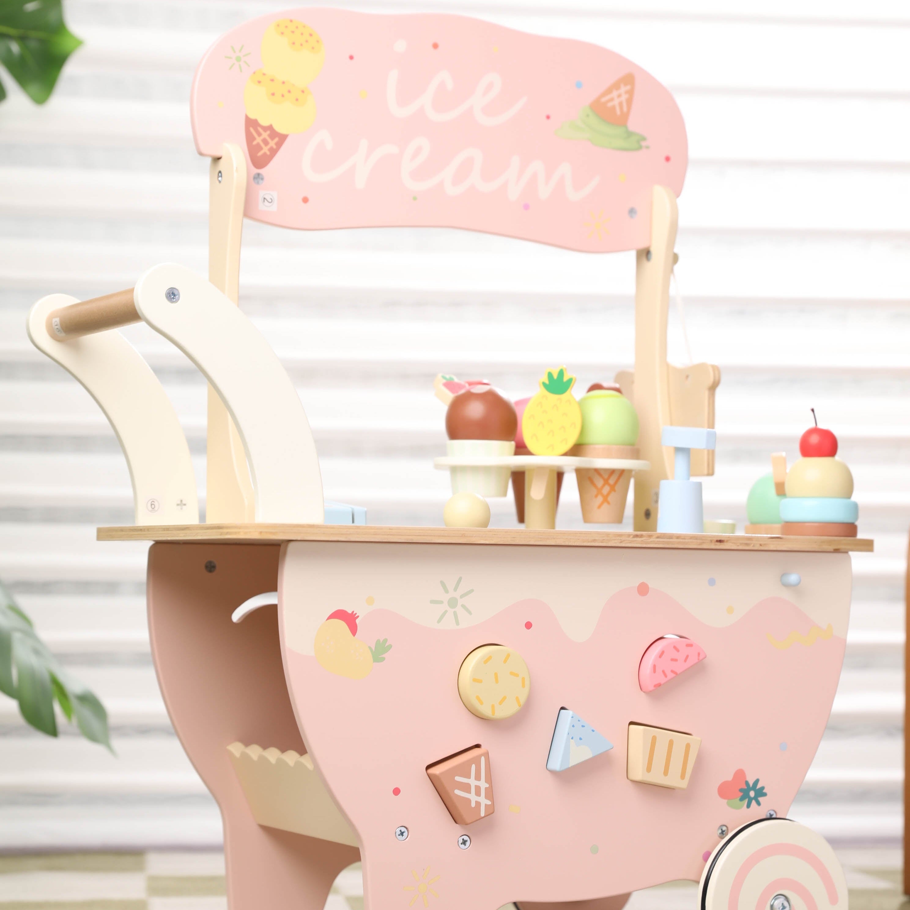 Classic World Ice Cream Cart