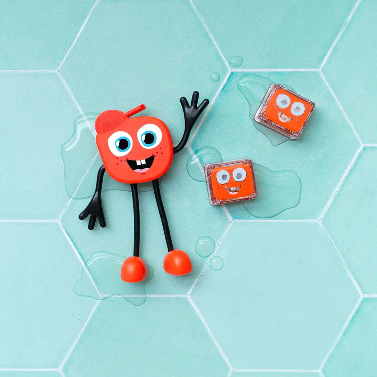 Glo Pals® Water Activated Light-Up Sensory Toys – Sammy