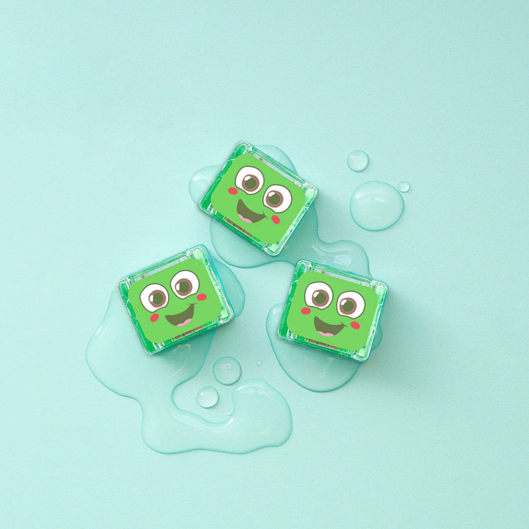 Glo Pals® Water Activated Light-Up Cubes – Limited Edition Christmas Pal (4 Pack)