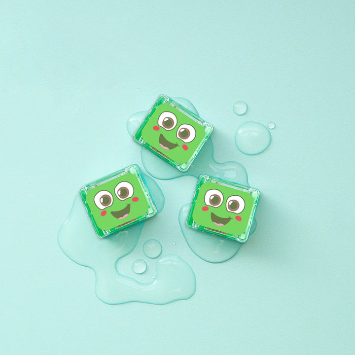 Glo Pals® Water Activated Light-Up Cubes – Limited Edition Christmas Pal (4 Pack)