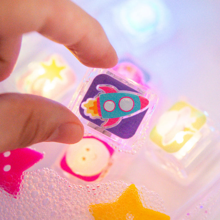 Glo Pals® Water Activated Light-Up Cubes – Space (6 Pack)