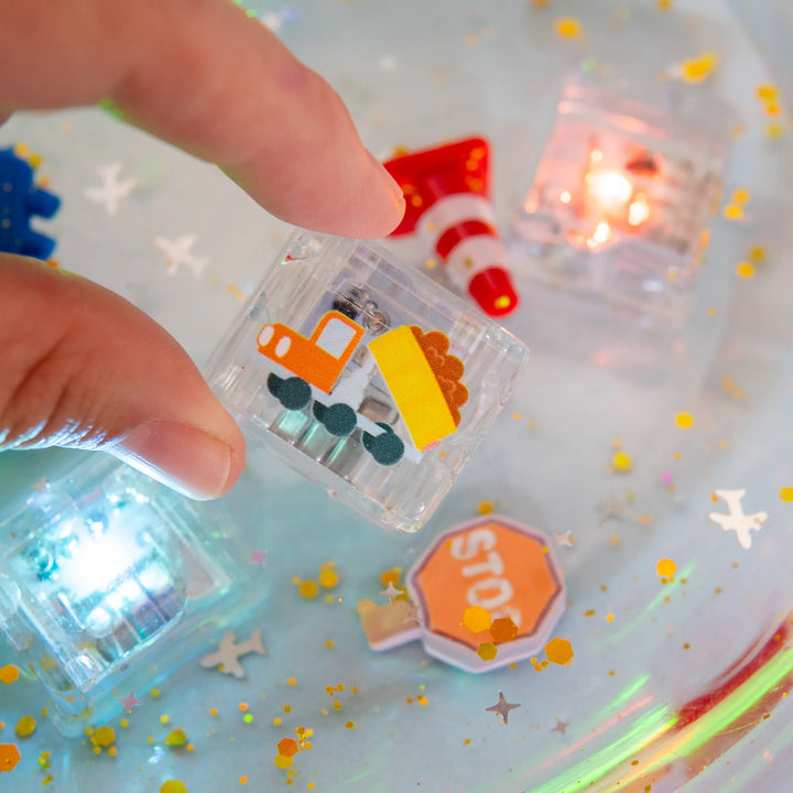 Glo Pals® Water Activated Light-Up Cubes – Auto (6 Pack)