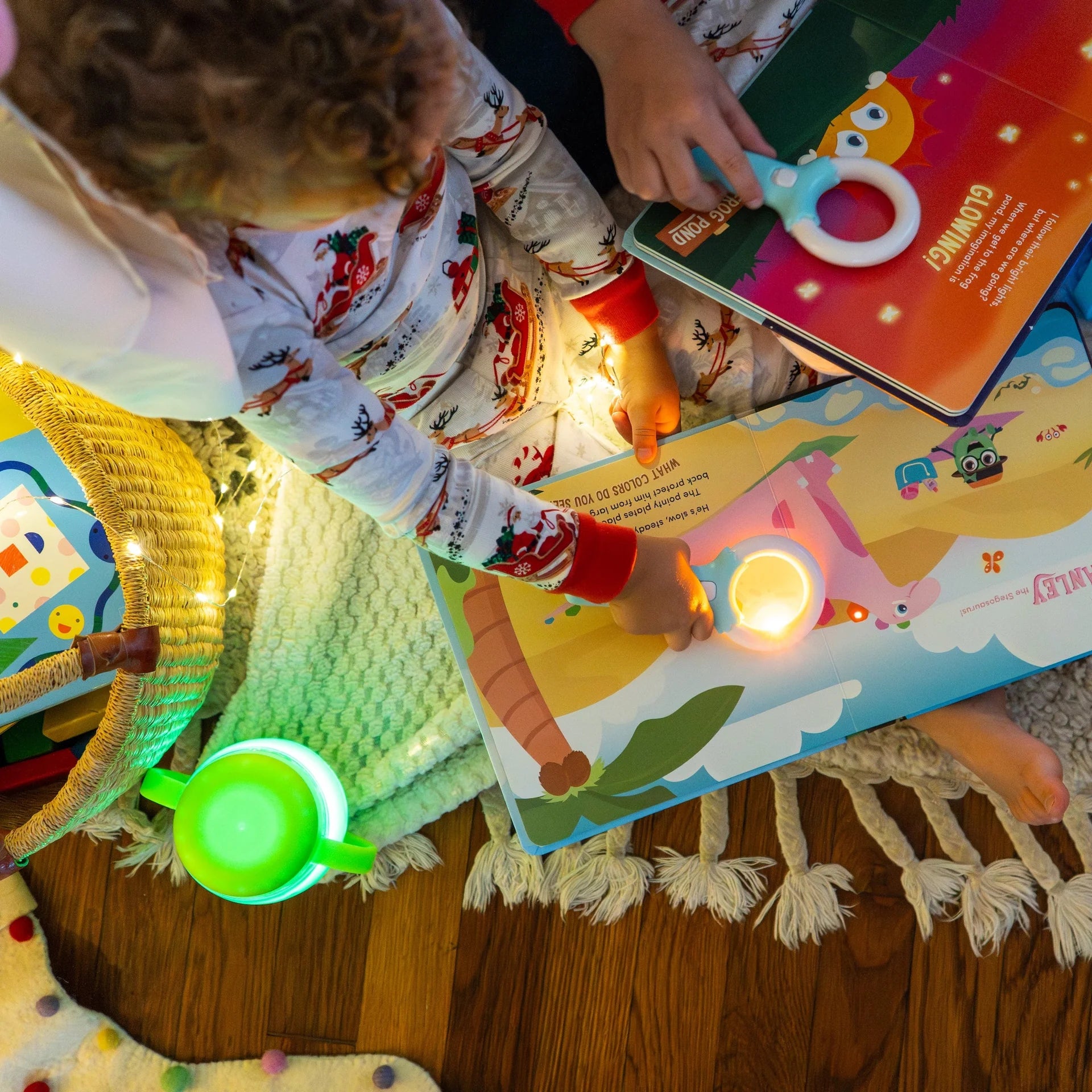 Glo Pals® Light-Up Library – Pippa’s Prehistoric Pals
