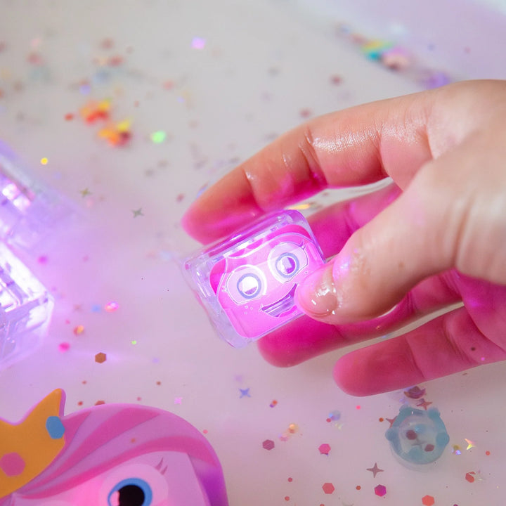 Glo Pals® Water Activated Light-Up Cubes – Princess Ida (4 Pack)