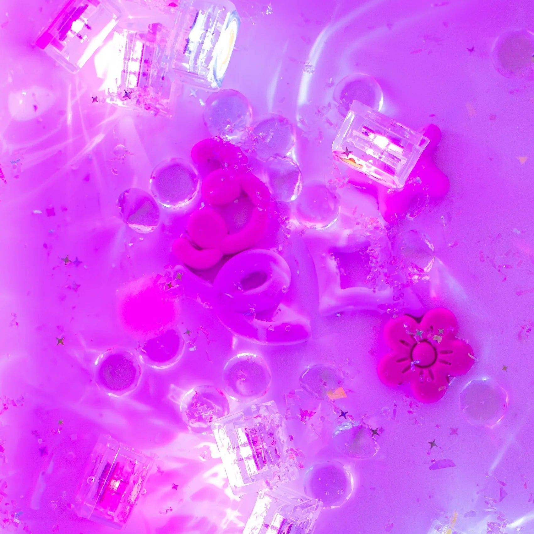 Glo Pals® Water Activated Light-Up Cubes – Princess Ida (4 Pack)