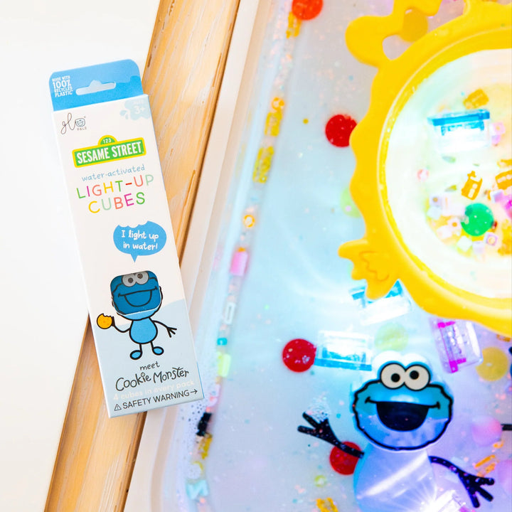 Glo Pals® Sesame Street Water Activated Light-Up Cubes – Cookie Monster (4 Pack)