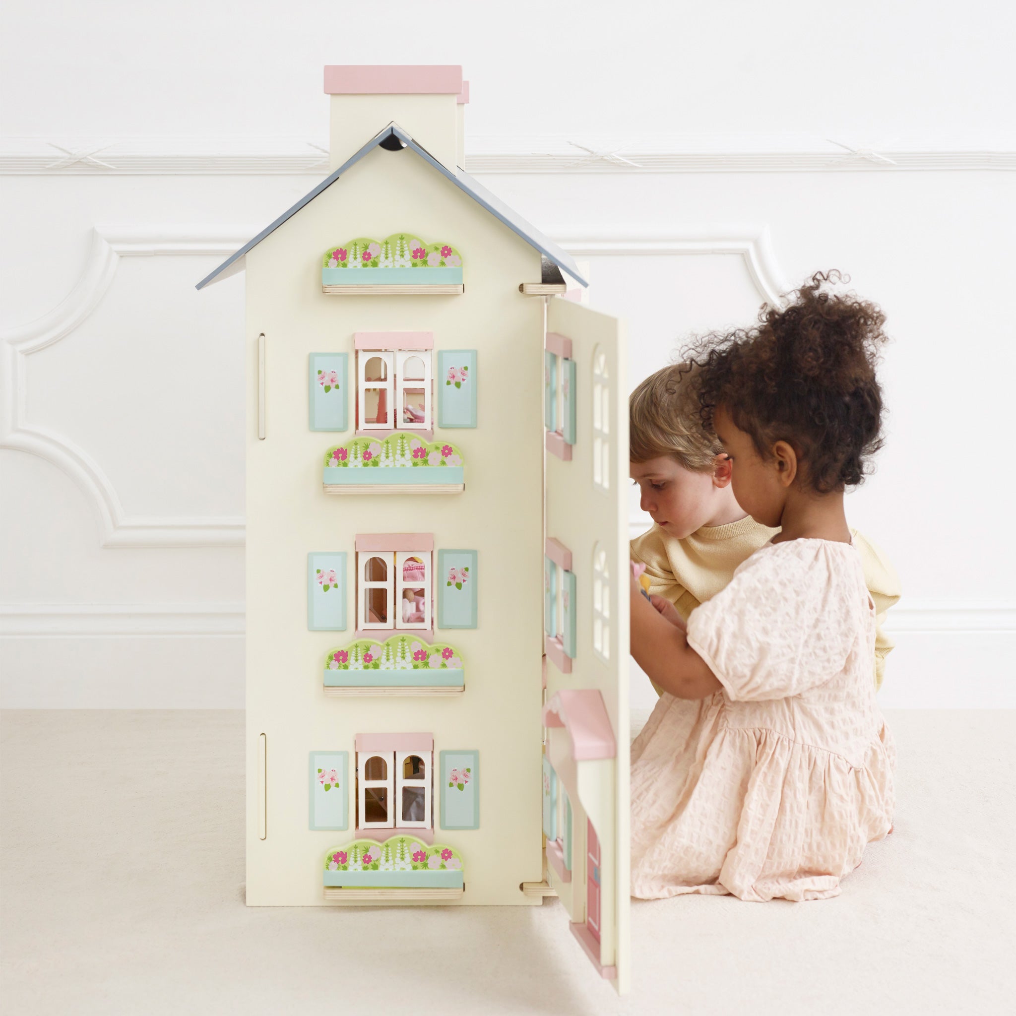 Le Toy Van Wooden Dollhouse – Cherry Tree Hall