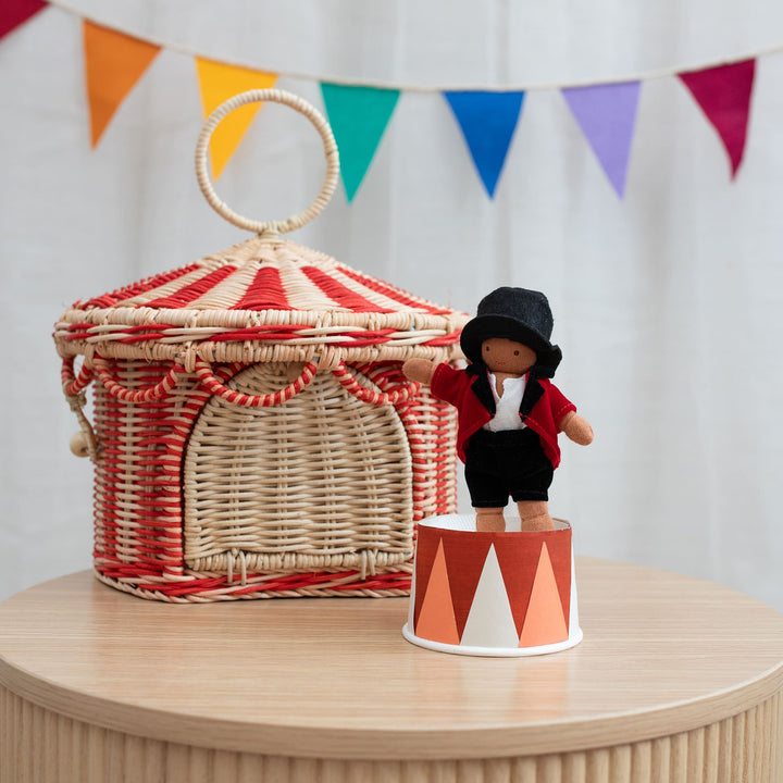 Olli Ella Holdie Circus Folk – Rolando The Ringleader