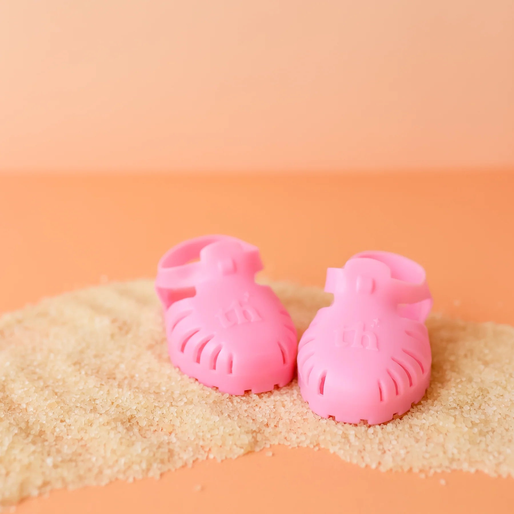 Tiny Harlow Tiny Tootsies Doll Jelly Sandals – Pink