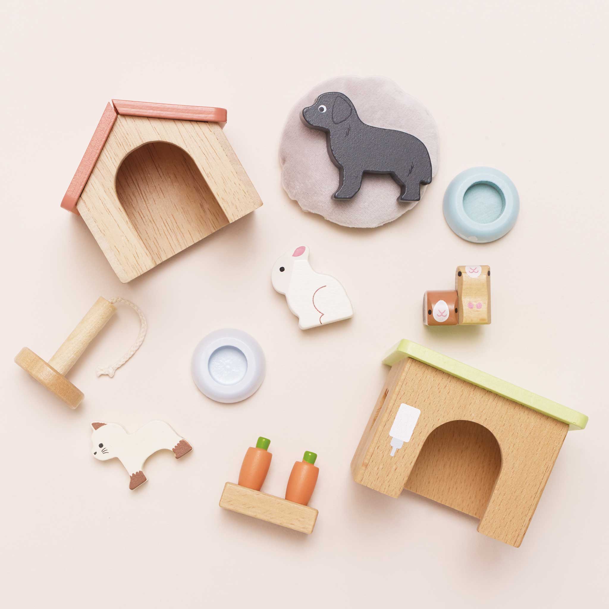 Le Toy Van Wooden Dollhouse Bunny & Guinea Pet Animal Set