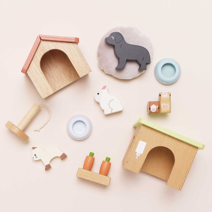 Le Toy Van Wooden Dollhouse Bunny &amp; Guinea Pet Animal Set