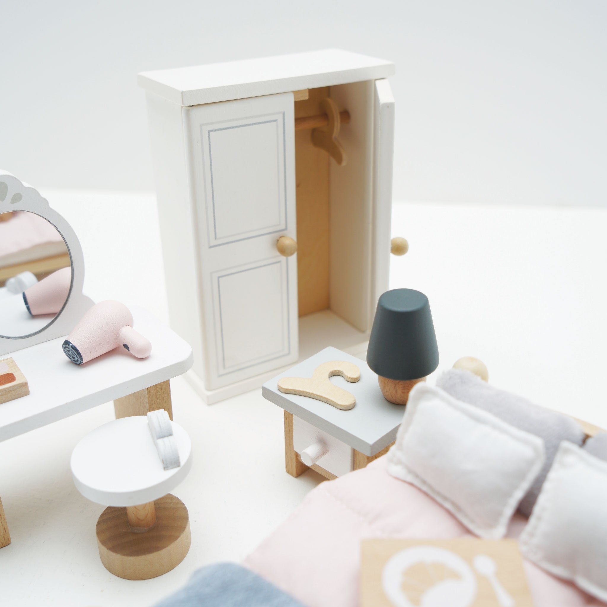 Le Toy Van Wooden Dollhouse Bedroom