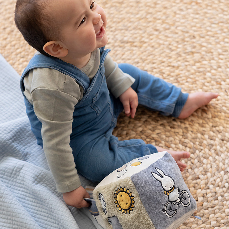 Little Dutch x Miffy Fluffy Activity Cube – Green